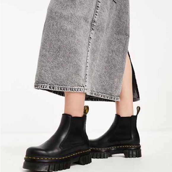 Dr. Martens Shoes - NEW Dr. Martens Audrick Black Leather Chelsea Boots, Size 5